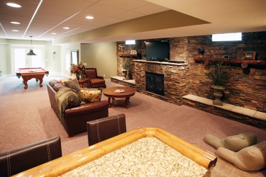 lower level rec area with bar