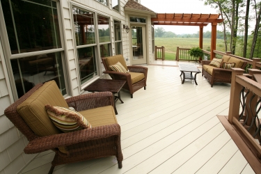 plywood-backyard-deck-with-pergola